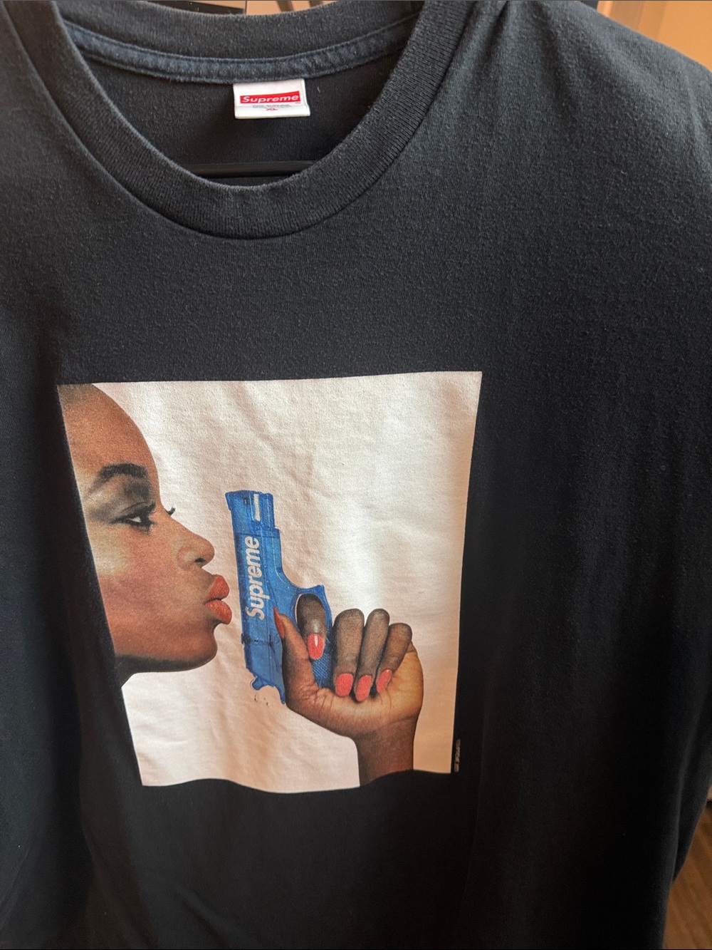 Supreme water pistol tee